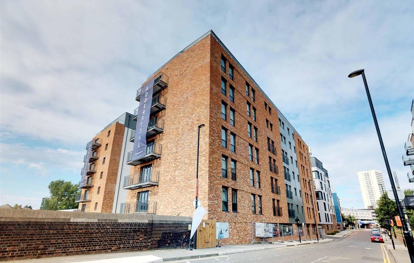 Union Street, Shieldfield, Newcastle - Image 1